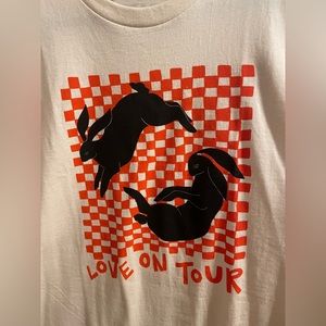 Brand New Harry Styles Love On Tour 2021 Bunny Shirt!